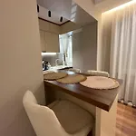 아파트 Luxury Center