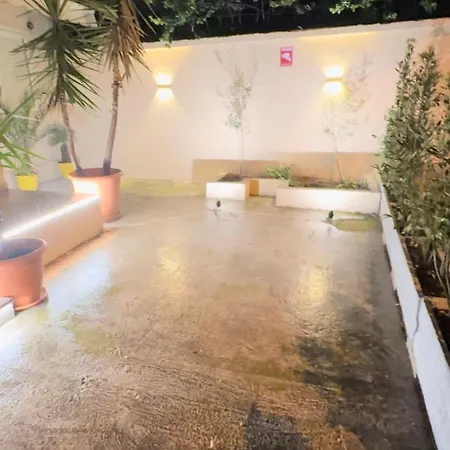 Luxury Center * טיראנה