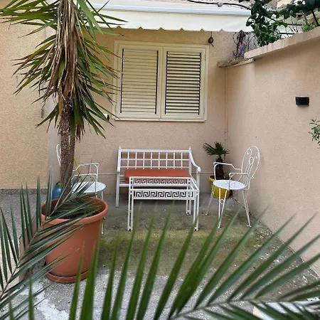 Luxury Center * Тирана